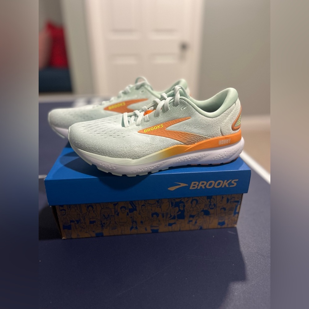 Womens Brooks Ghost 16